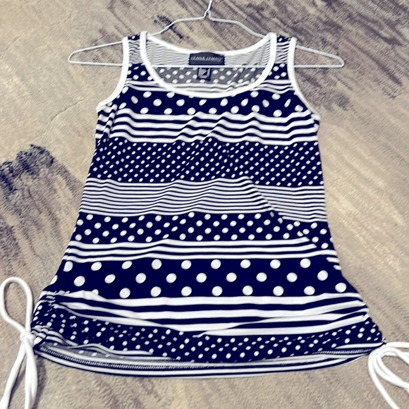 Frank Lyman black and white tank. Size 4 US - Picture 4 of 4